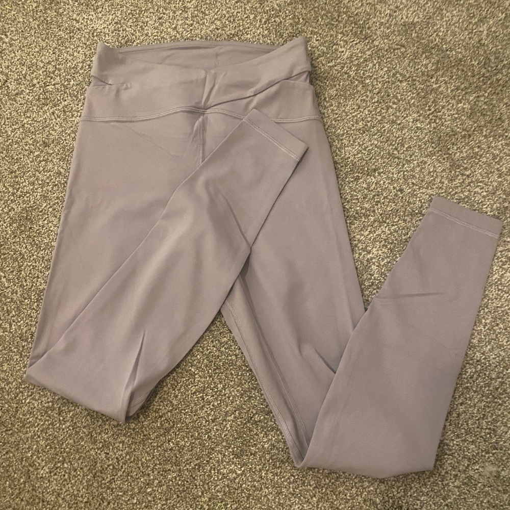 Lululemon crisscross mesh waist legging size 6
